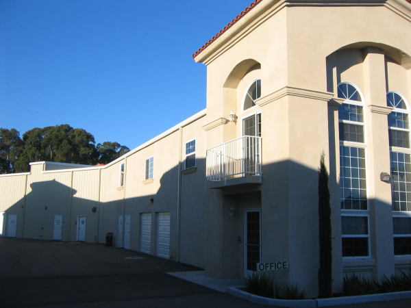 Gutters and Downspouts by Mako Steel