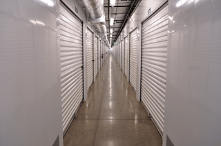 Dollar Storage interior corridor.png